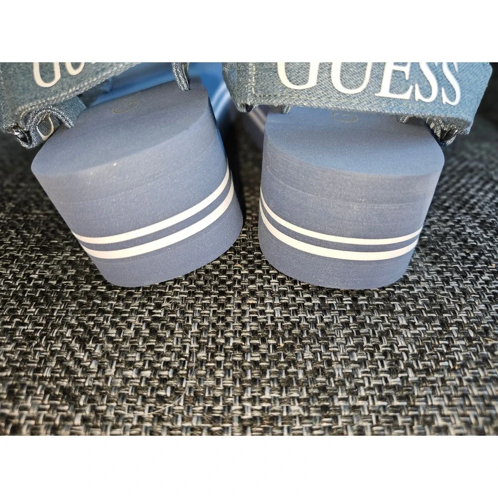 Guess AVIN3 Platform Sandals Womens 7 Medium Blue New Denim Logo Straps